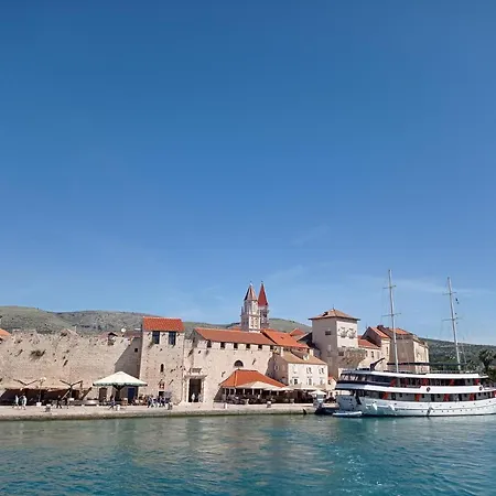 Nely - Sea, Terrace And Peace Apartman