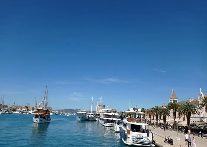 Nely Lejlighed Trogir